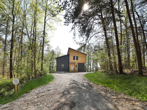 19515 Rauber Rd, Logan, OH 43138