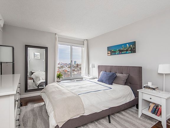 5th image of 2001 Hamilton St APT 1517