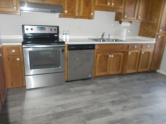 4th image of 14 Somersett Dr #14
