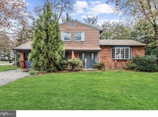 45 S Woodbury Rd, Pitman, NJ 08071