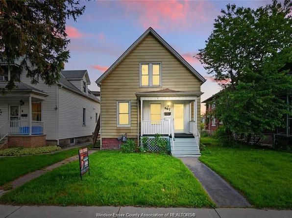 867 Langlois Ave, Windsor, ON N9A 2G9