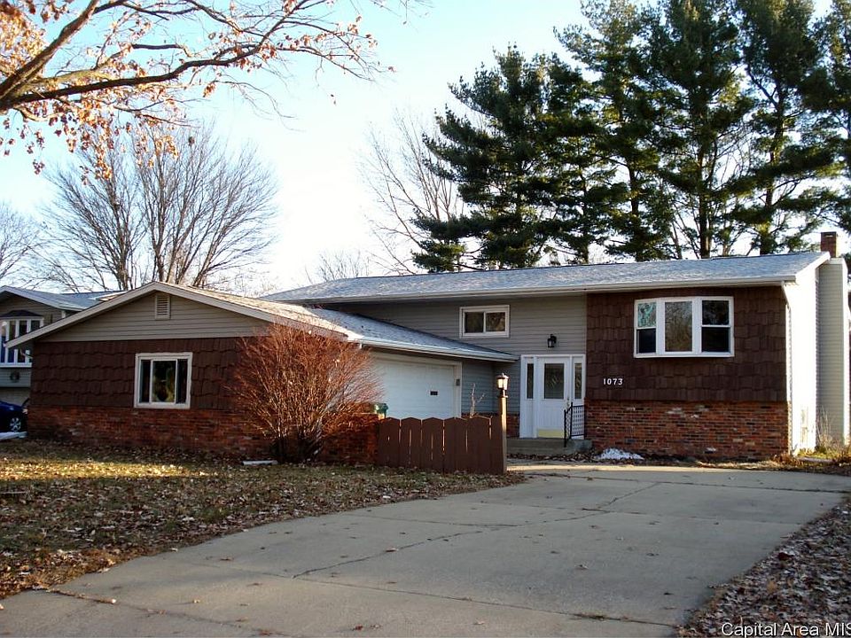 1st image of 1073 Woodbine Cir E