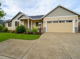467 E Johnson St, Carlton, OR 97111