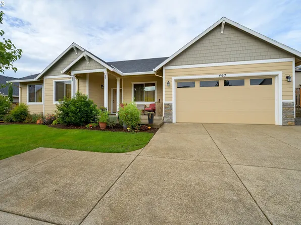 467 E Johnson St, Carlton, OR 97111
