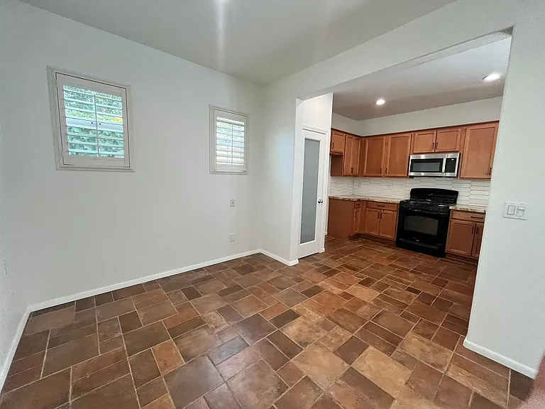 1920 N Fulgham Ave — Photo 6