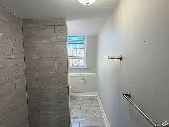 5th image of 1210 Chapel St #3