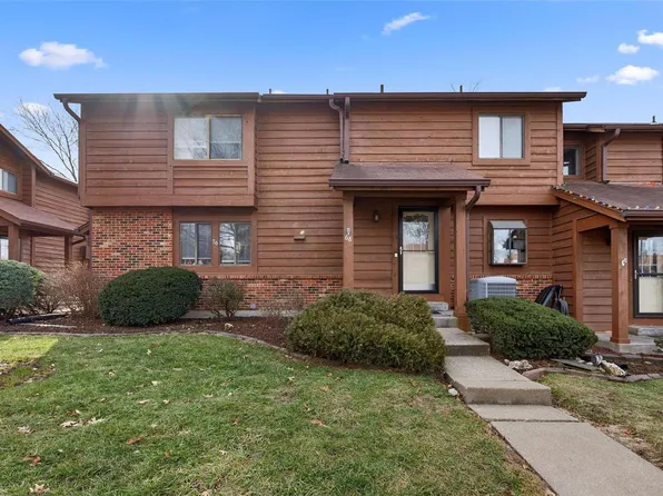 68 Cedar Grove Ct, Saint Charles, MO 63304