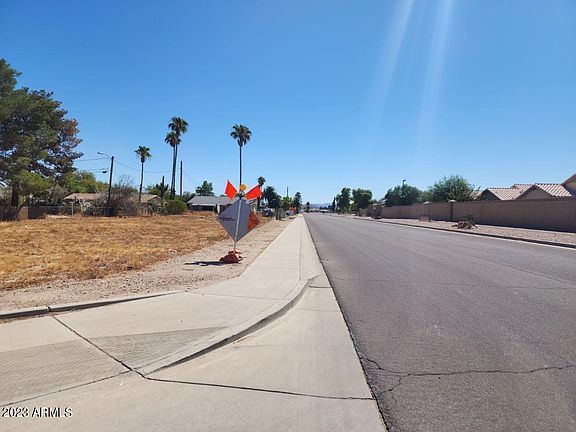 4th image of 101 E 4th Avenue E #-