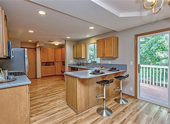 5th image of 7320 Creek Wood Pl NE