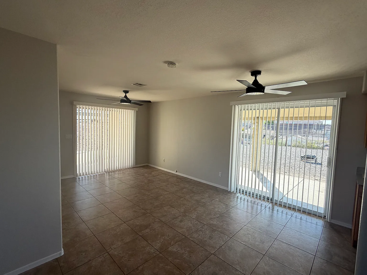 3 bed, 1202 sqft, $1,500 — Photo 3