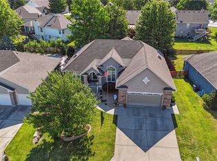 3115 S Arrowhead Dr, Independence, MO 64057