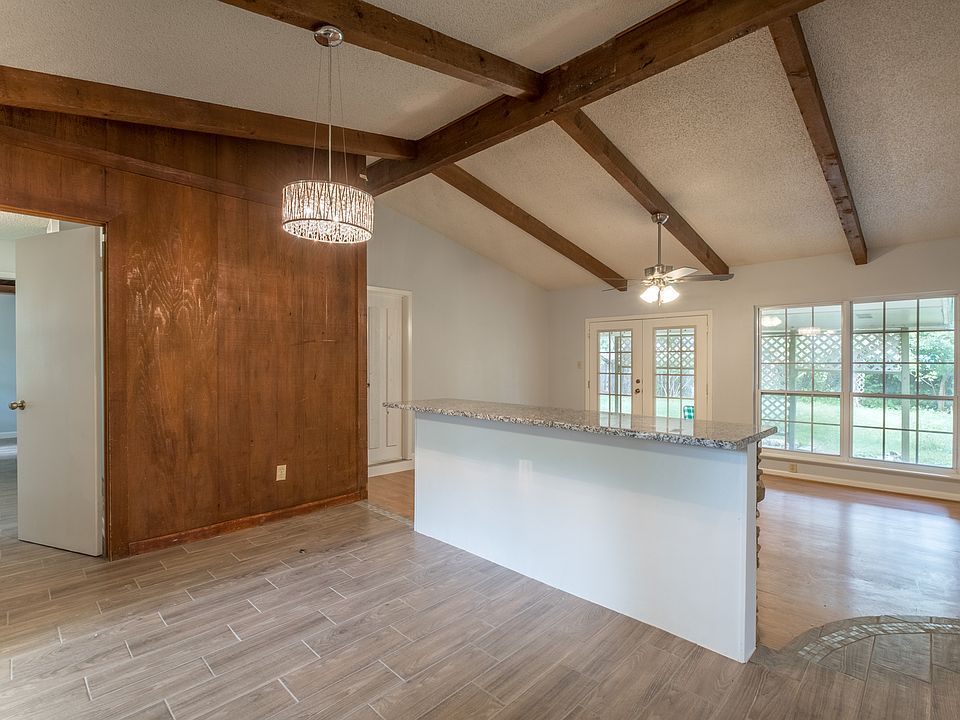 1st image of 1500 White Cir