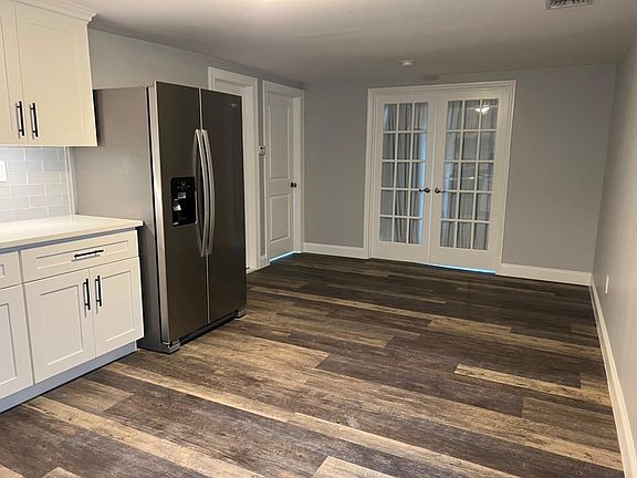 3rd image of 7 New Jersey St Floor 1
