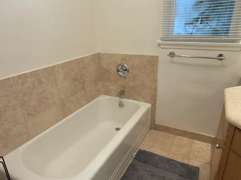 311 Irving Ave — Photo 14