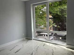 25-63 36th St #3R, Astoria, NY 11103