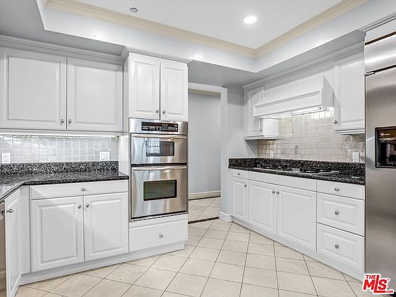 4th image of 277 S Spalding Dr Unit 102