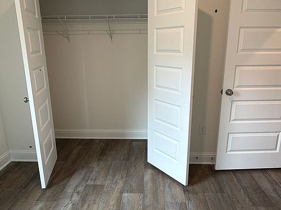 4th image of 13824 Shea Cir