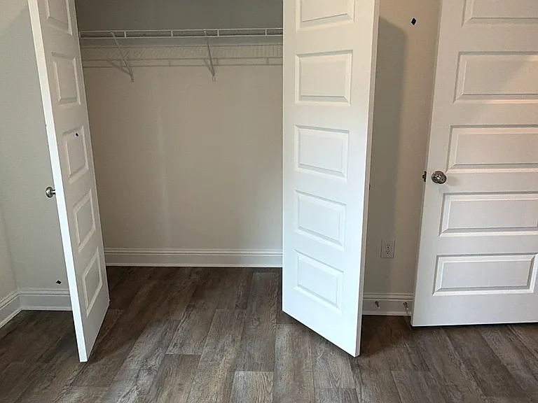 13824 Shea Cir — Photo 4