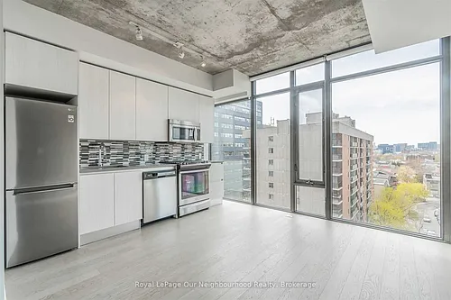 111 Bathurst St #806 Photo 1