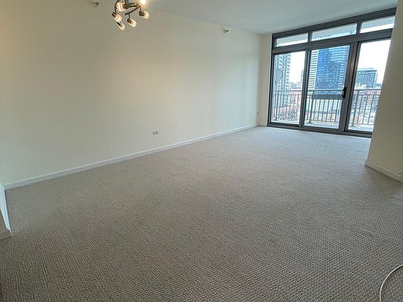 3rd image of 125 S Jefferson St #1401