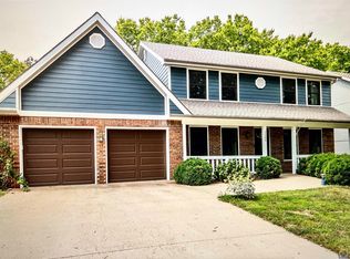1209 Stone Meadows Dr, Lawrence, KS 66049