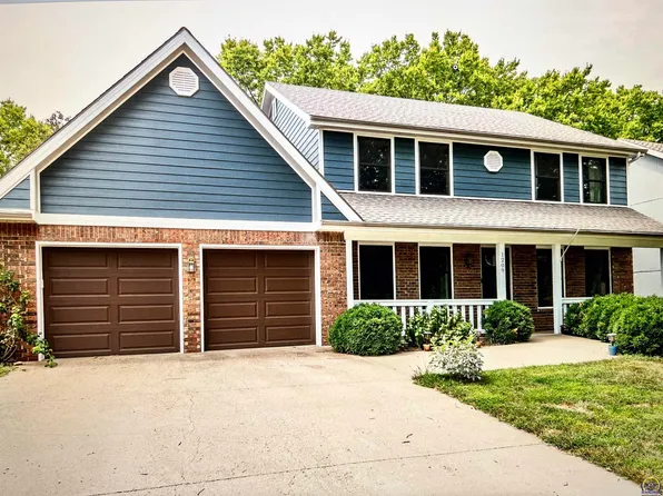 1209 Stone Meadows Dr, Lawrence, KS 66049