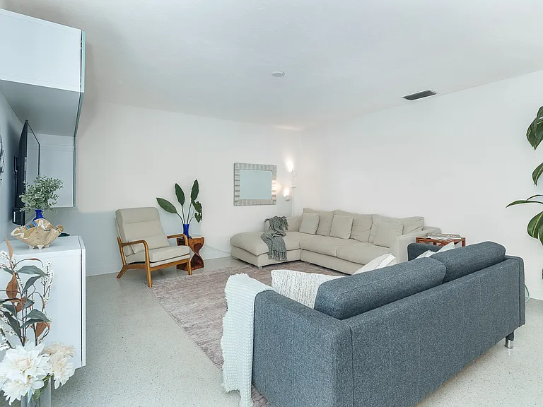 1140 S Moonmist Ct — Photo 16