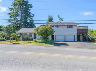288 D St, Coos Bay, OR 97420