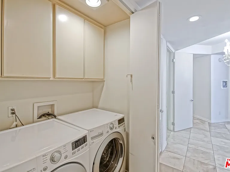 1875 S Beverly Glen Blvd #101 — Photo 24