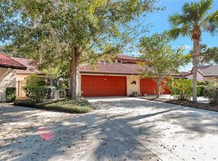 403 Clusterwood Dr, Yalaha, FL 34797