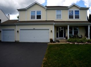 682 Summerlyn Dr, Antioch, IL 60002