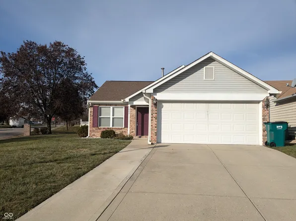1049 Ebony Cir, Franklin, IN 46131