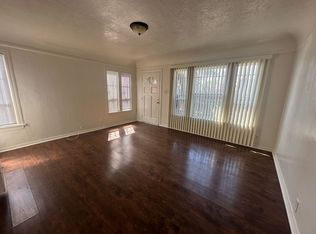 8114 Hoover, Los Angeles, CA 90044
