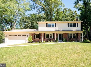 6609 Grey Fox Dr, Springfield, VA 22152