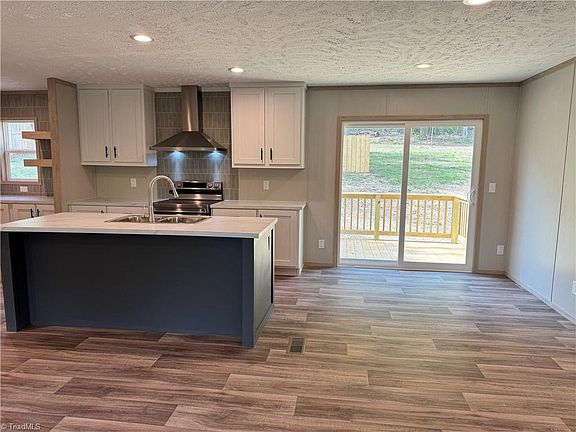 5th image of 5640 Plantation Dr
