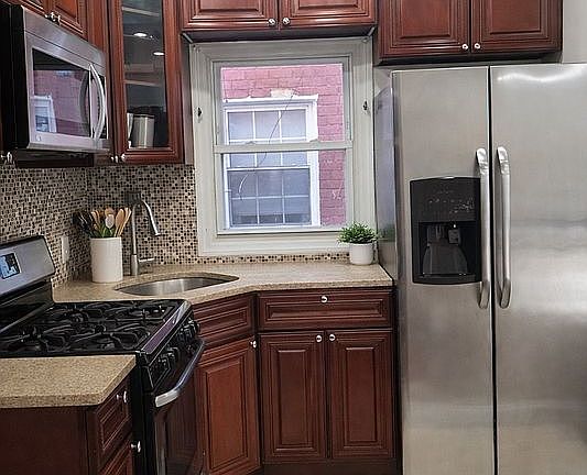 4th image of 8661 77th St