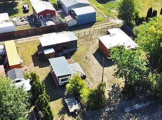 916 Robert St, Haines, OR 97833