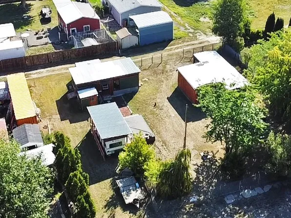 916 Robert St, Haines, OR 97833