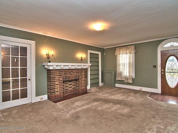 5th image of 818 N Rebecca Ave