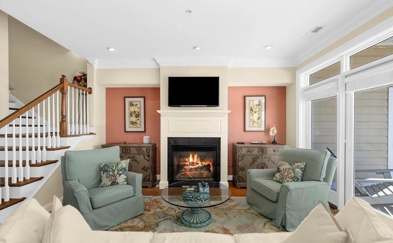 4 bed, 2653 sqft, $4,000 — Photo 4