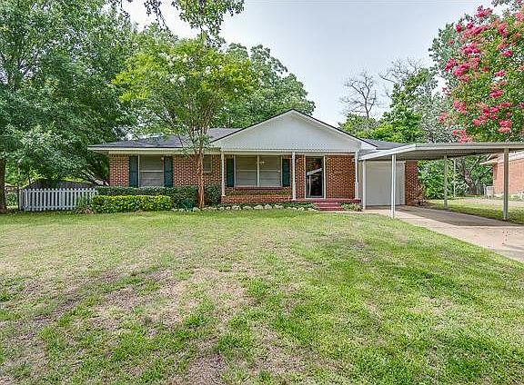 3rd image of 1216 Tosch Ln