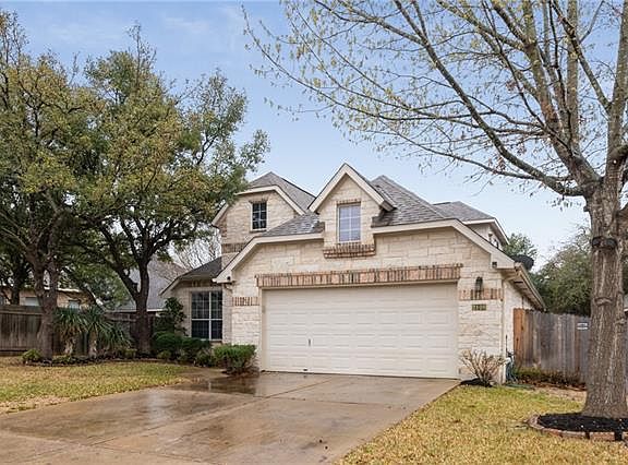 3rd image of 2108 Burnie Bishop Pl