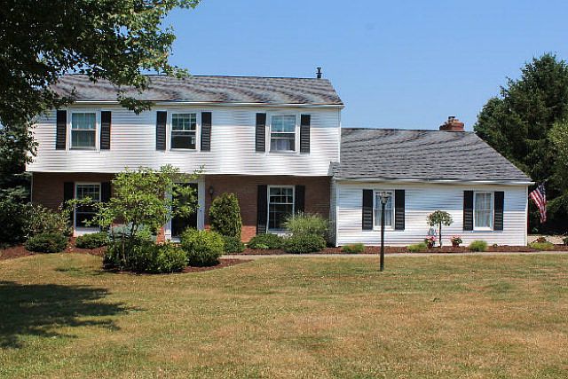 1st image of 1226 Quaker Sq