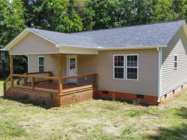 389 Michaels Rd, Mocksville, NC 27028