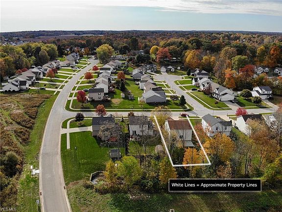 3rd image of 3135 Dover Dr