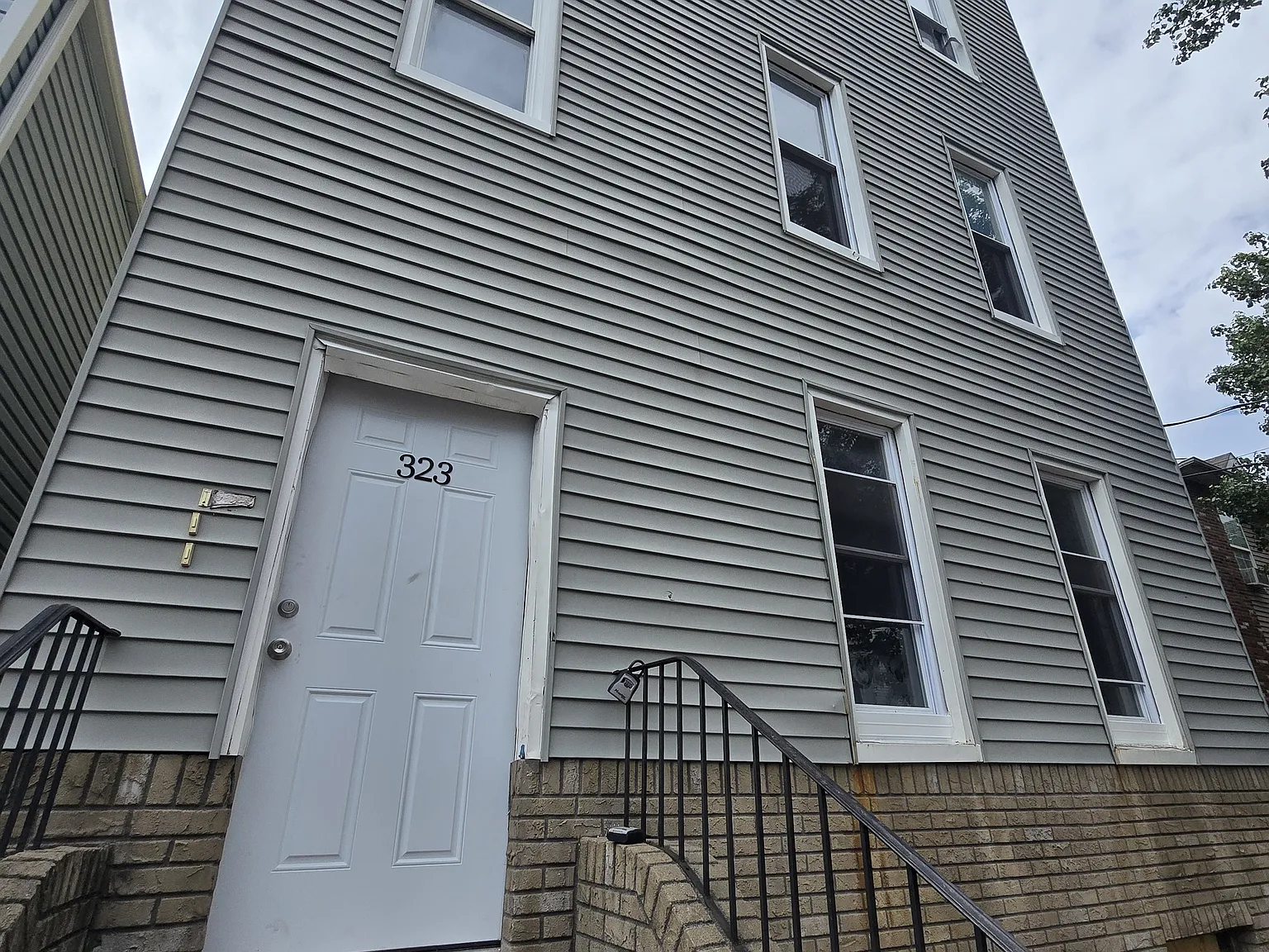2 bed, $1,950 — Photo 4