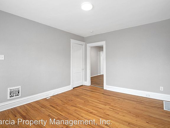 5th image of 5046 Lindenwood Ave