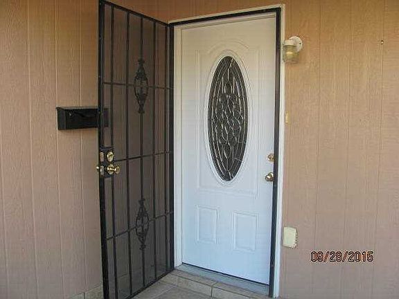2nd image of 609 Thunderbird Dr