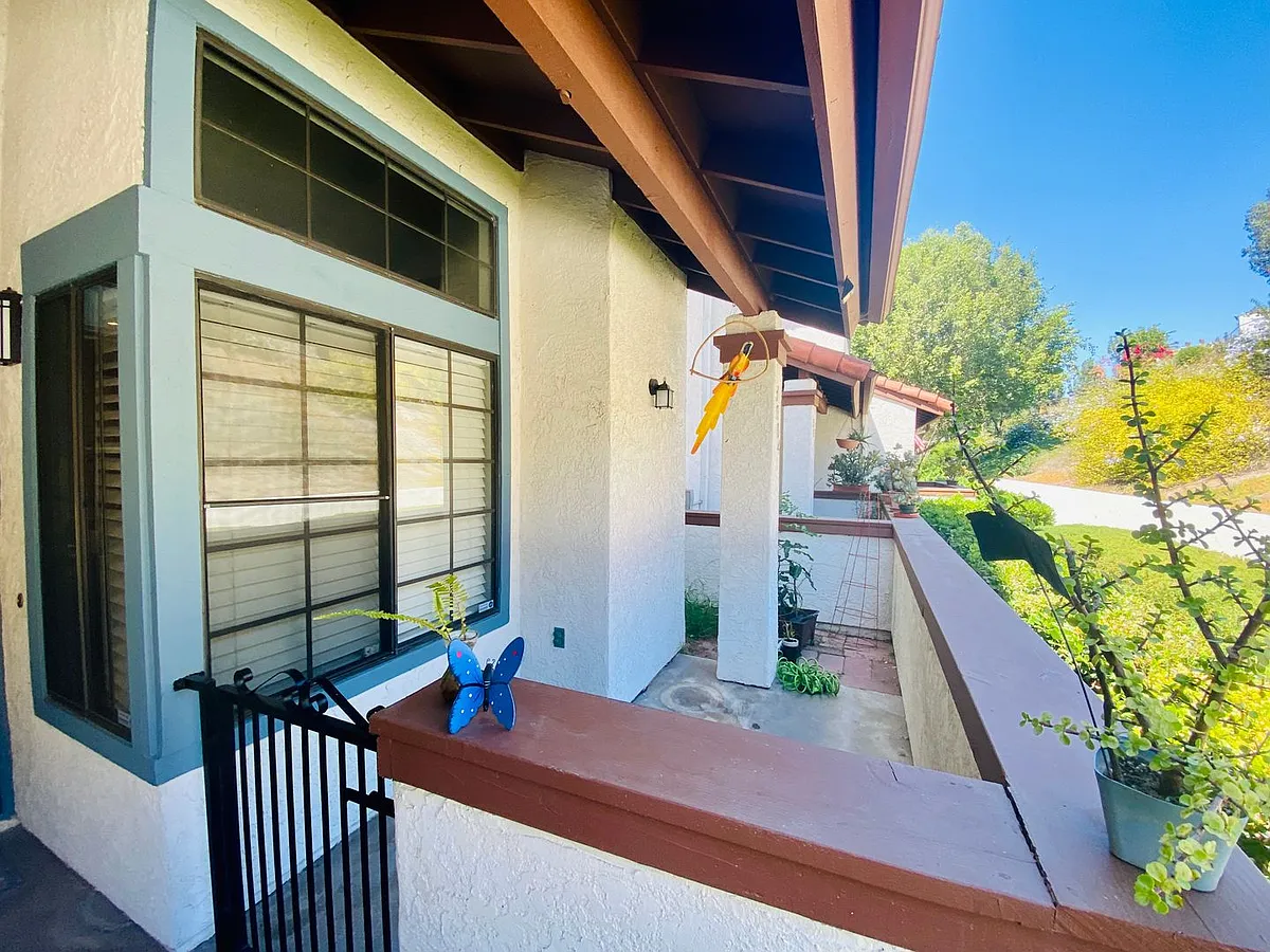 Building Photo - 3664 Mission Mesa Way