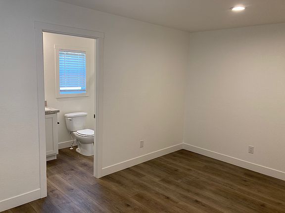 4th image of 4233 N Flowing Wls #121